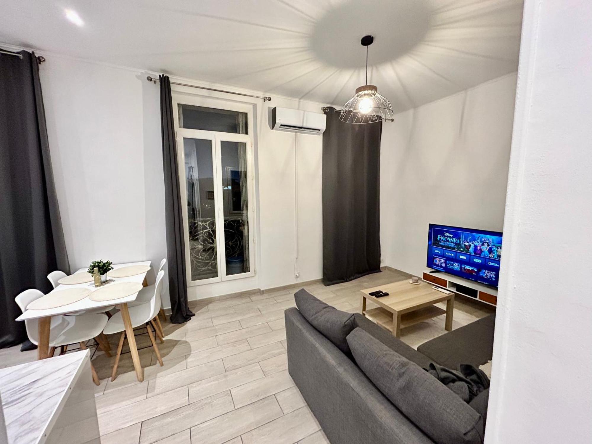 Lumineux 2 Pieces - Centre-Ville Climatise - Netflix Prime Canal - Bien Place Marseille Exterior photo
